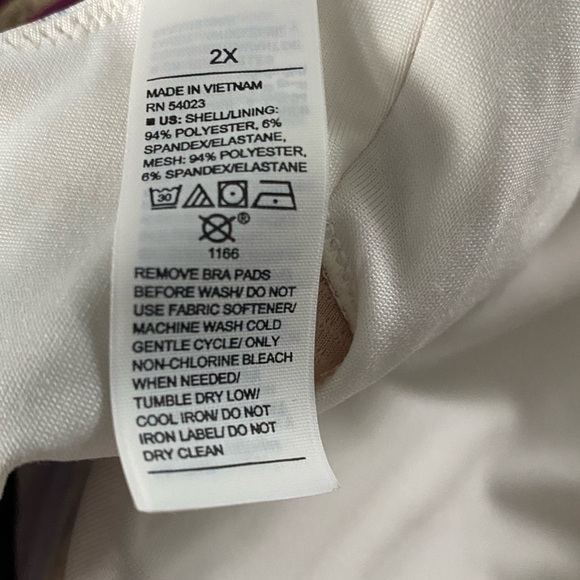 NWT -Light Support Strappy V-Neck Sports
Bra, Brown, Size: 2X - Picture 6 of 6